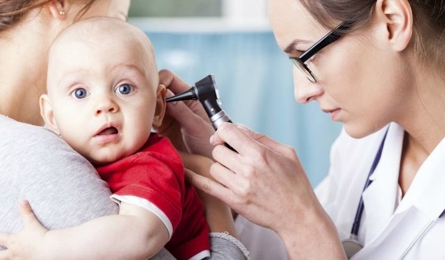 Bebeklerde kulak ağrısı nasıl geçer?